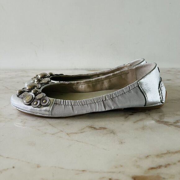 COACH Venus Metallic Silver Soft Leather Embellished Ballerina Flats - US 7 - Picture 5 of 8